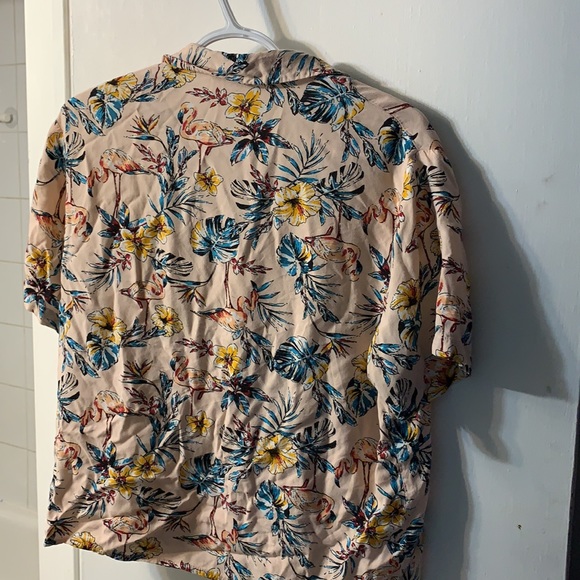 Flamingo button down shirt. - Picture 2 of 3